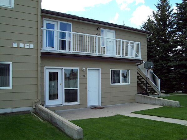 Fort Macleod 3 bedrooms Condo Unit for rent. Property photo: 533347-2