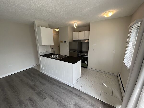 Calgary 1 bedroom Condo Unit for rent. Property photo: 533748-2