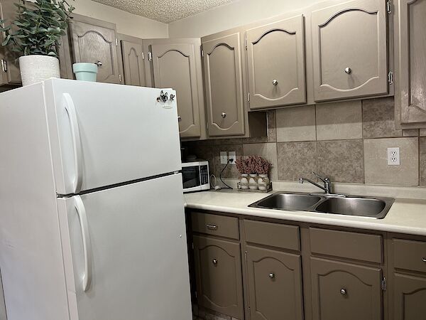 Calgary 3 bedrooms Apartment for rent. Property photo: 53418-2