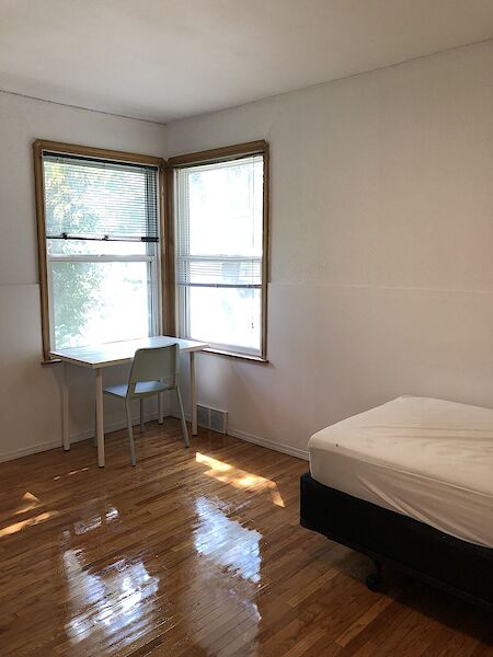 Edmonton 3 bedrooms Main Floor for rent. Property photo: 534694-2