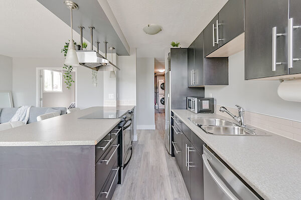 Calgary 1 bedroom Condo Unit for rent. Property photo: 534751-3