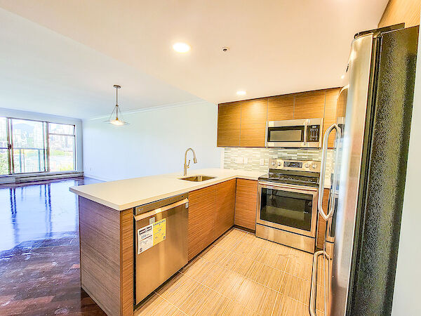 Vancouver 2 bedrooms Condo Unit for rent. Property photo: 534982-3
