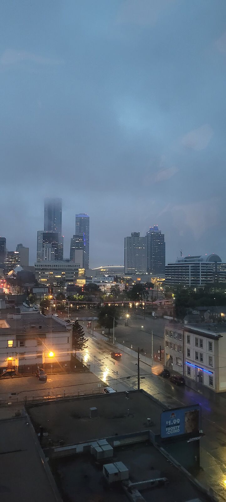 Edmonton 2 bedrooms Condo Unit for rent. Property photo: 535078-1