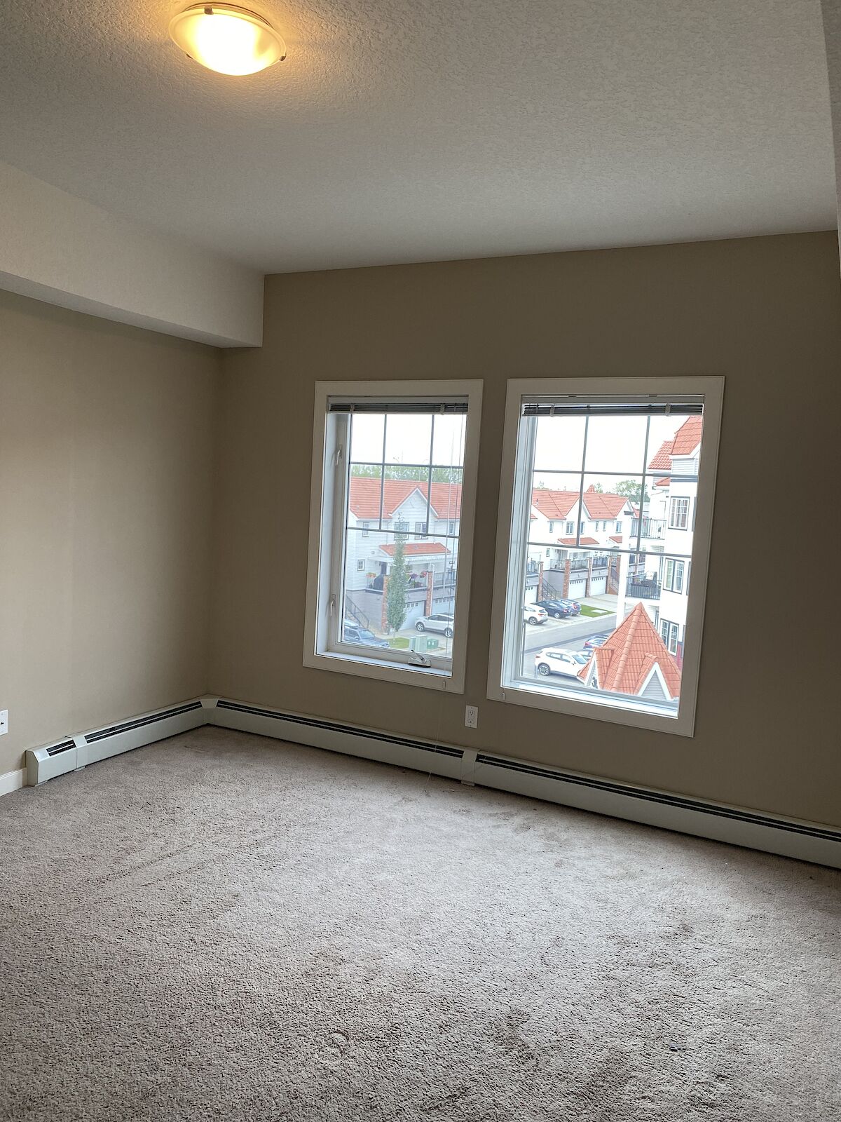Calgary 2 bedrooms Apartment for rent. Property photo: 536343-1