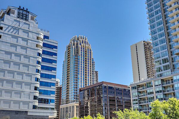 Calgary 2 + Den bedrooms Condo Unit for rent. Property photo: 536551-3