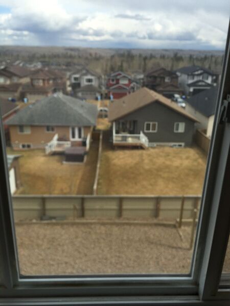 Fort McMurray 3 + Den bedrooms House for rent. Property photo: 536623-3
