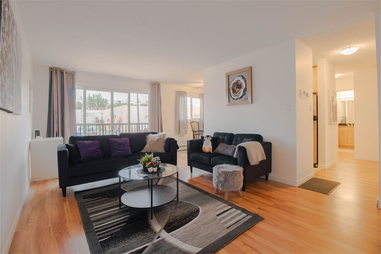 Edmonton 1 bedroom Condo Unit for rent. Property photo: 537024-1