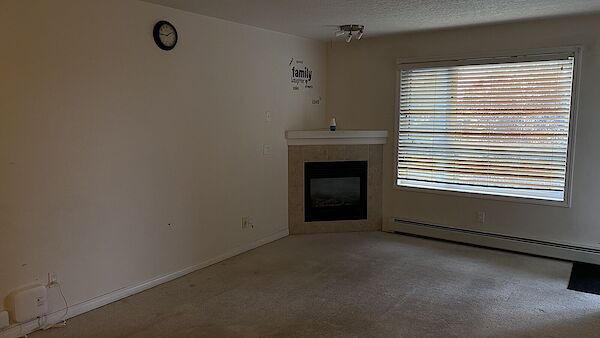 Calgary 2 bedrooms Condo Unit for rent. Property photo: 537268-2
