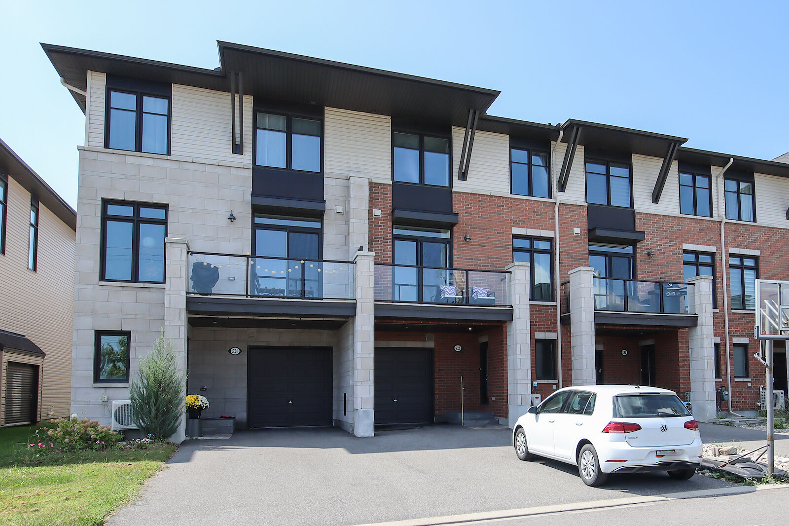 Ottawa 2 bedrooms Townhouse for rent. Property photo: 537478-1