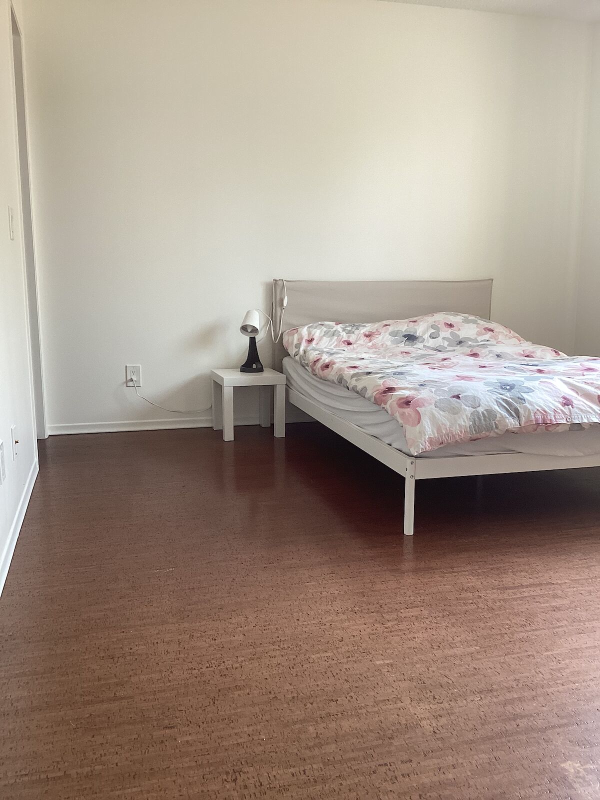Calgary 1 bedroom Room For Rent for rent. Property photo: 537817-1