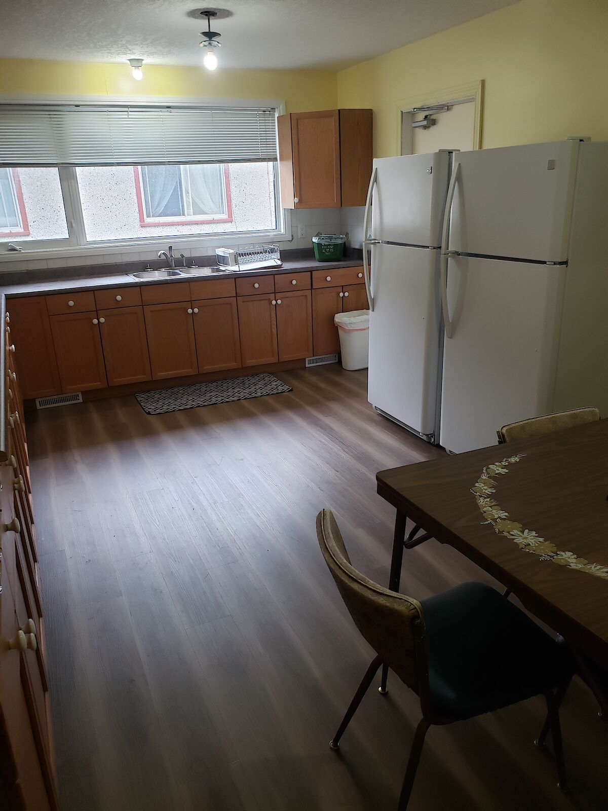 Edmonton 9 bedrooms Room For Rent for rent. Property photo: 538581-1