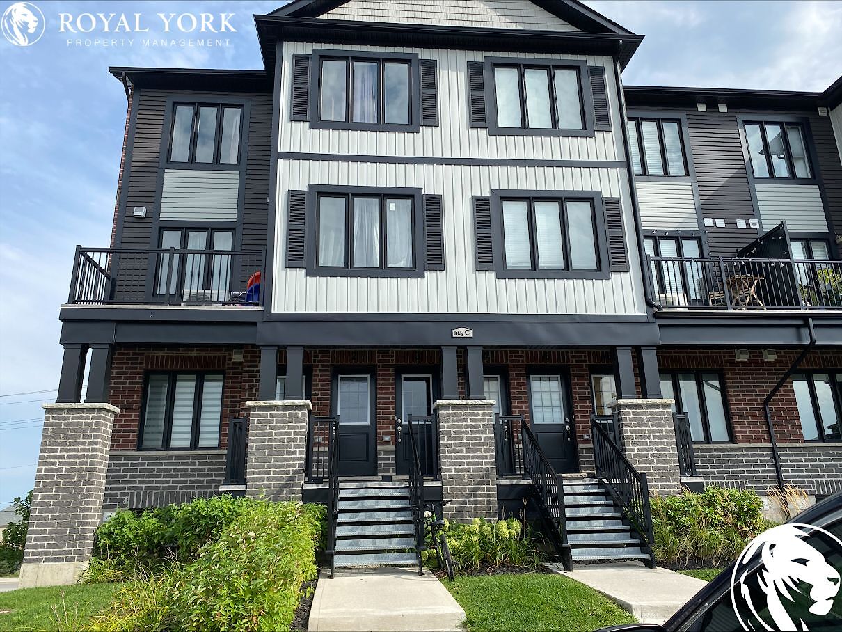 Kitchener 3 bedrooms Townhouse for rent. Property photo: 538603-1