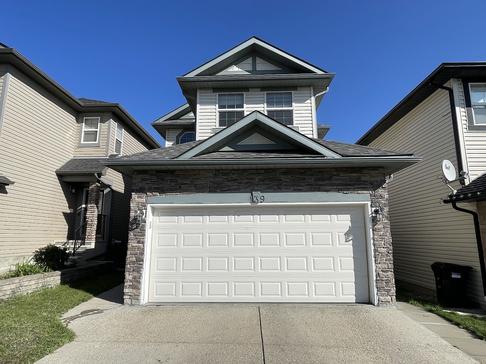 Calgary 5 bedrooms House for rent. Property photo: 538753-1