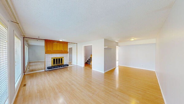 Calgary 3 bedrooms Duplex for rent. Property photo: 539145-2