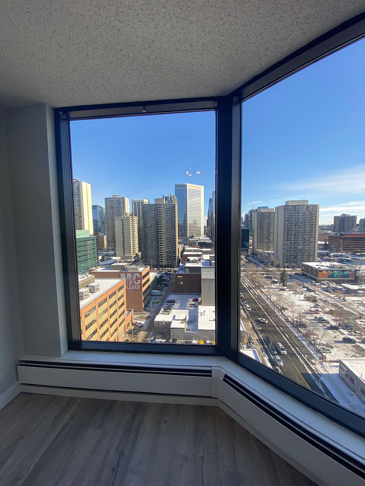 Calgary Condo Unit For Rent | Downtown | 17th Floor Luxurious over 1400