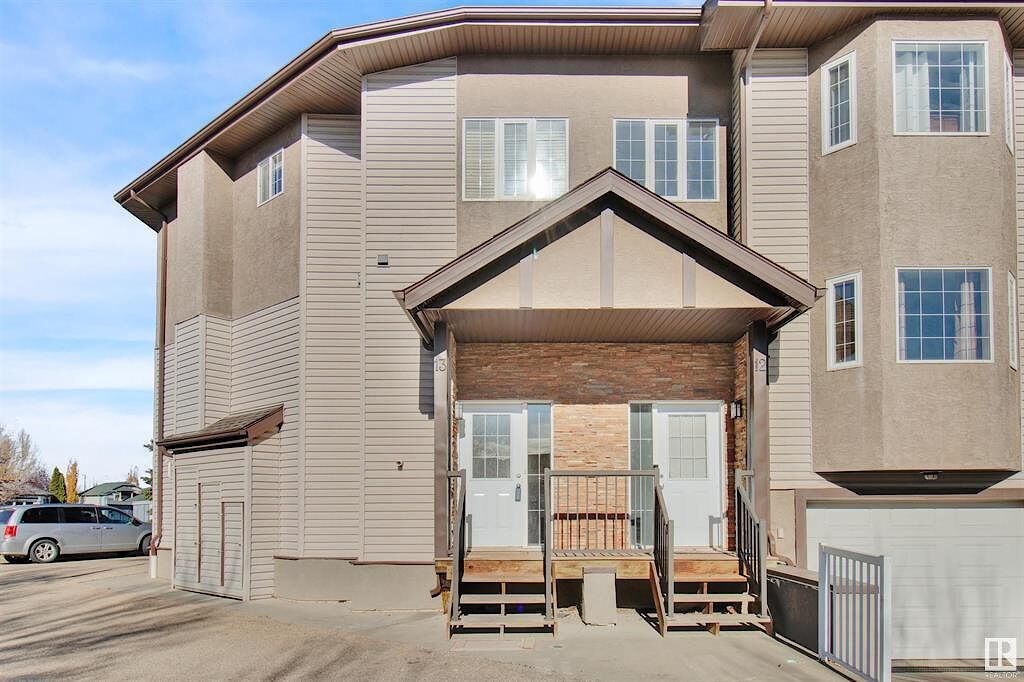 Edmonton Pet Friendly Townhouse For Rent | Elsinore | 3 Bed 3.5 Bath Townhouse