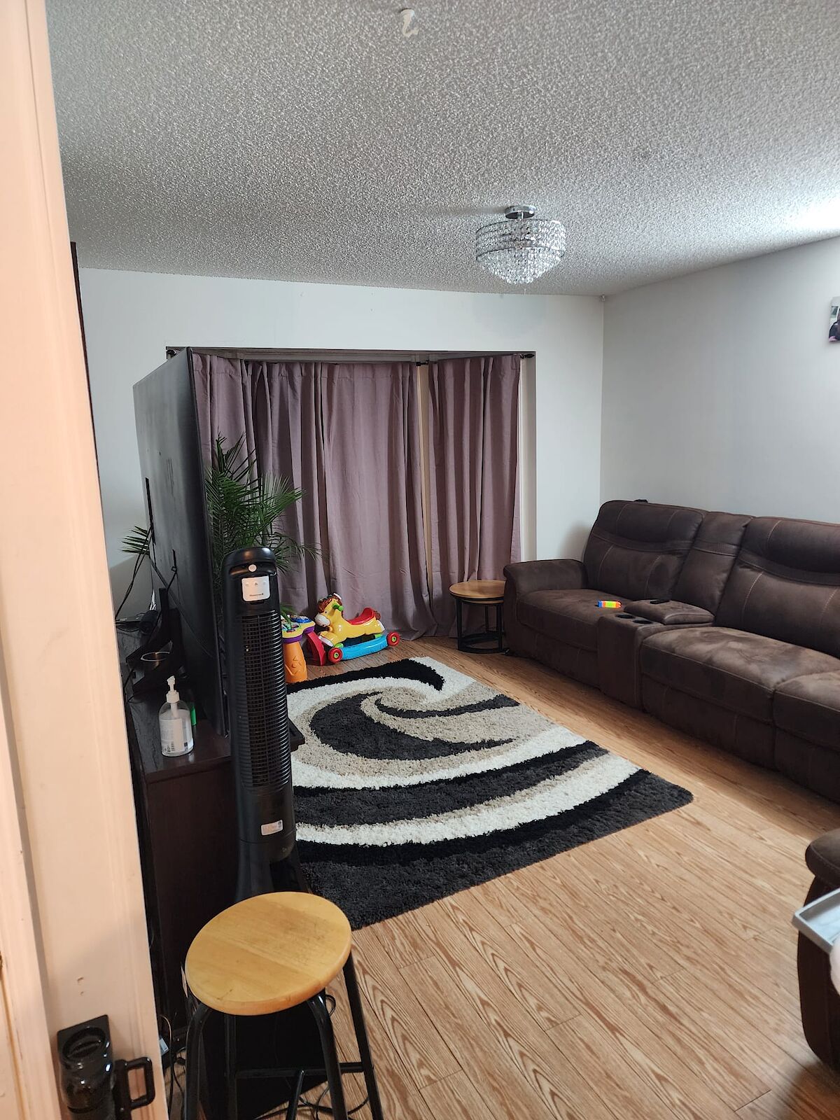 Calgary Room For Rent For Rent Temple 4 Rooms for Rent ID 554260