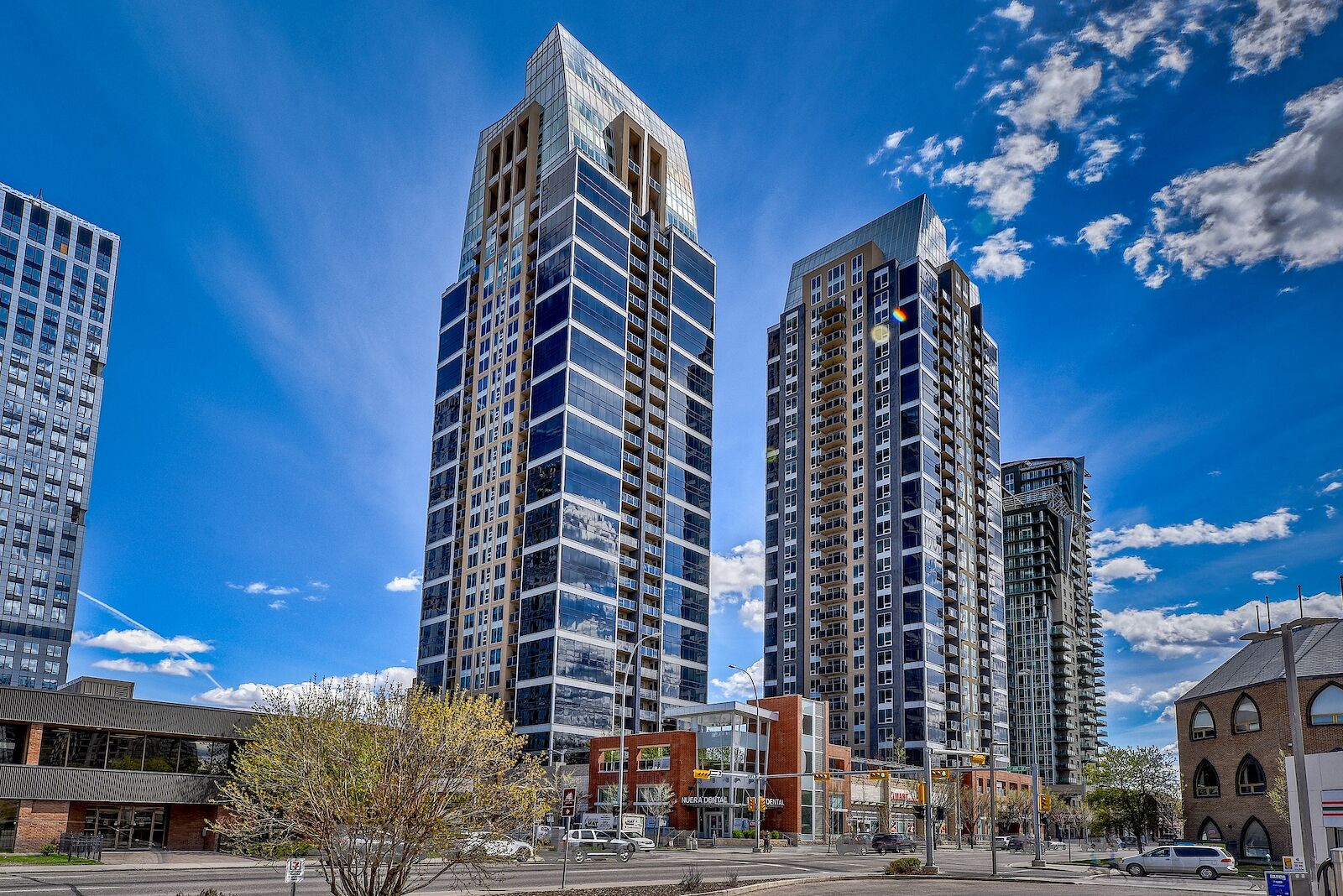 calgary-pet-friendly-condo-unit-for-rent-victoria-park-25th-floor