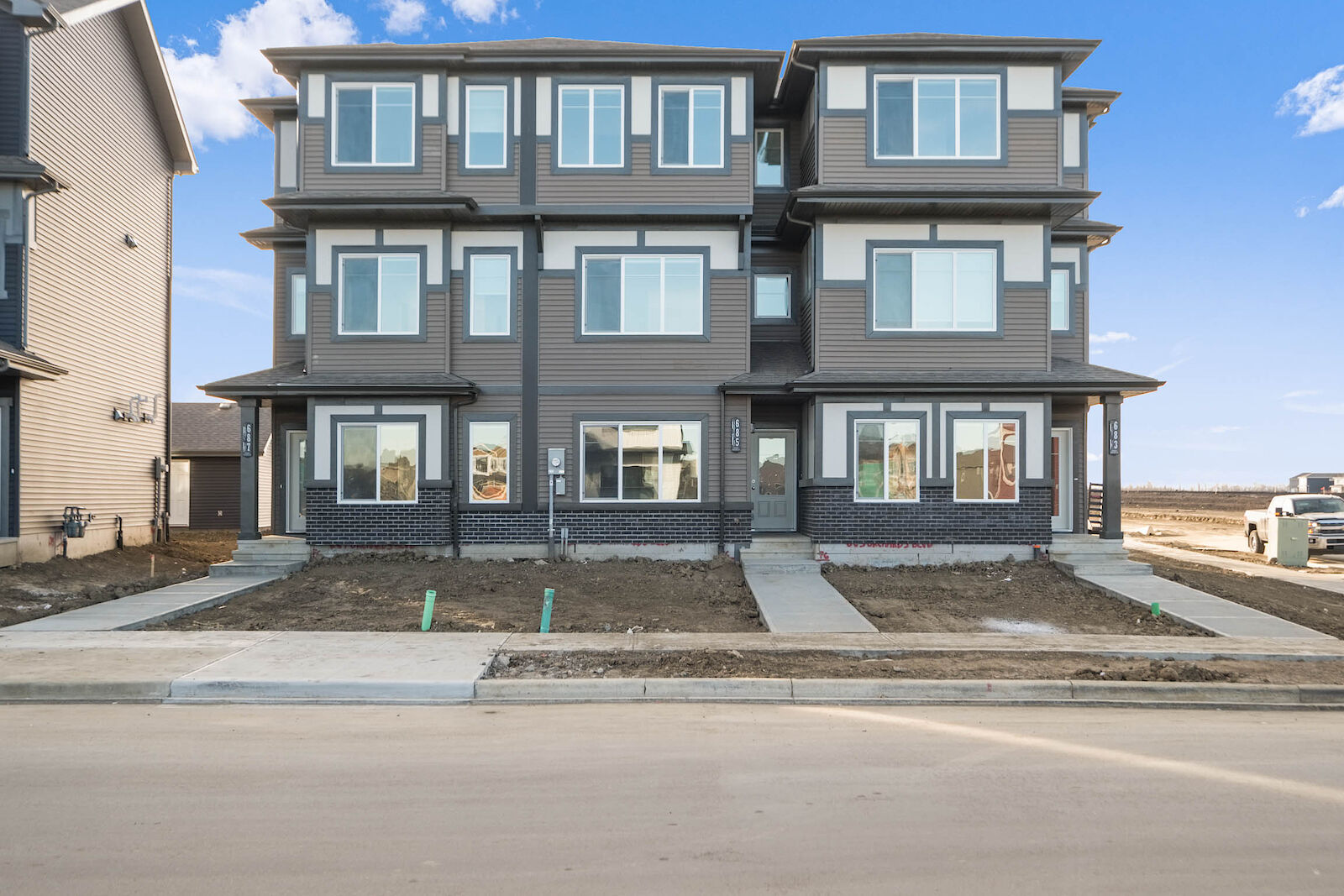 Edmonton Pet Friendly Townhouse For Rent Orchards NEWLY BUILT 3   9630733.v.a794fad115be32c55f21adb495a335e1 