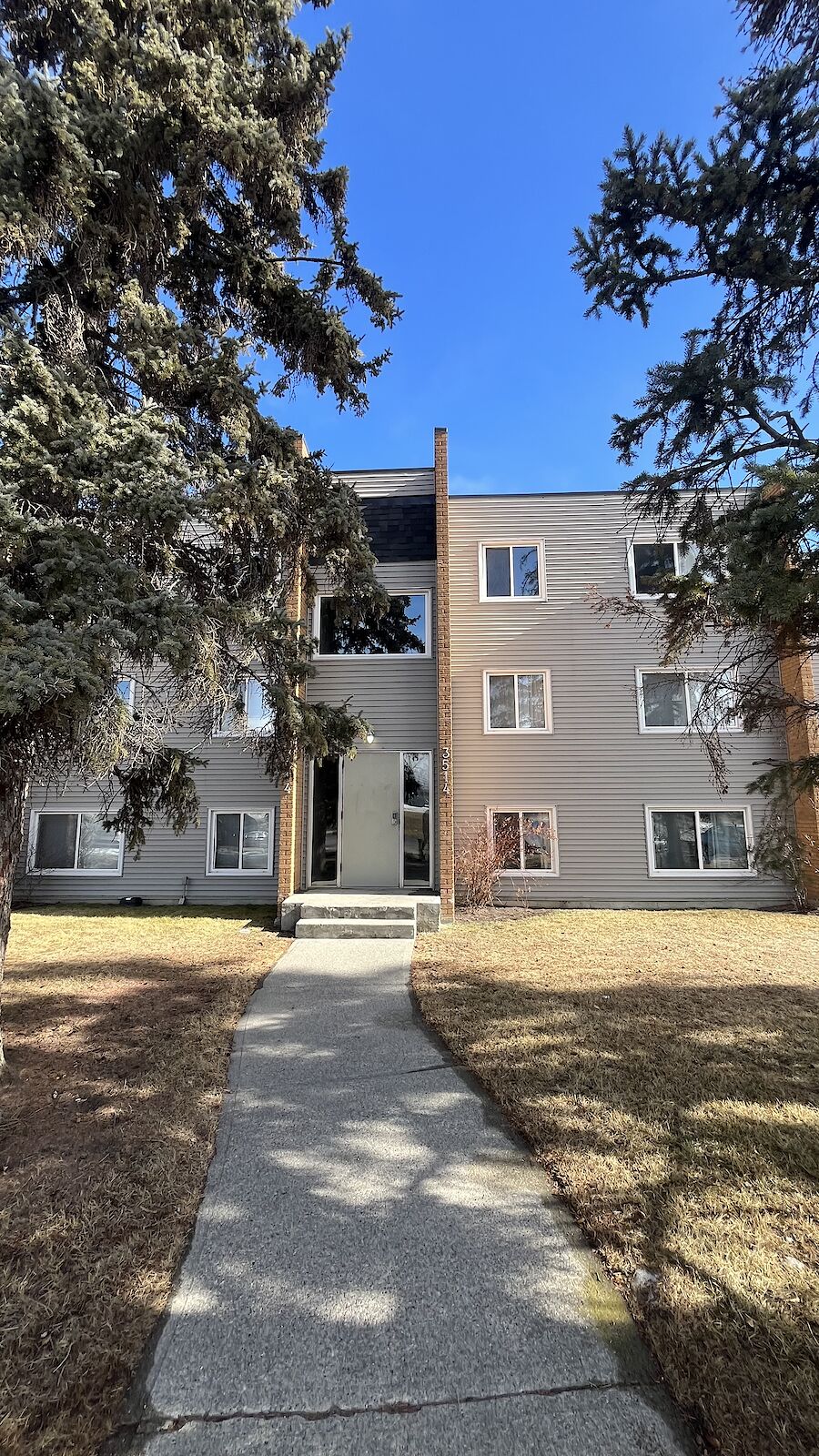 Calgary Pet Friendly Condo Unit For Rent Glenbrook Top Floor Pet