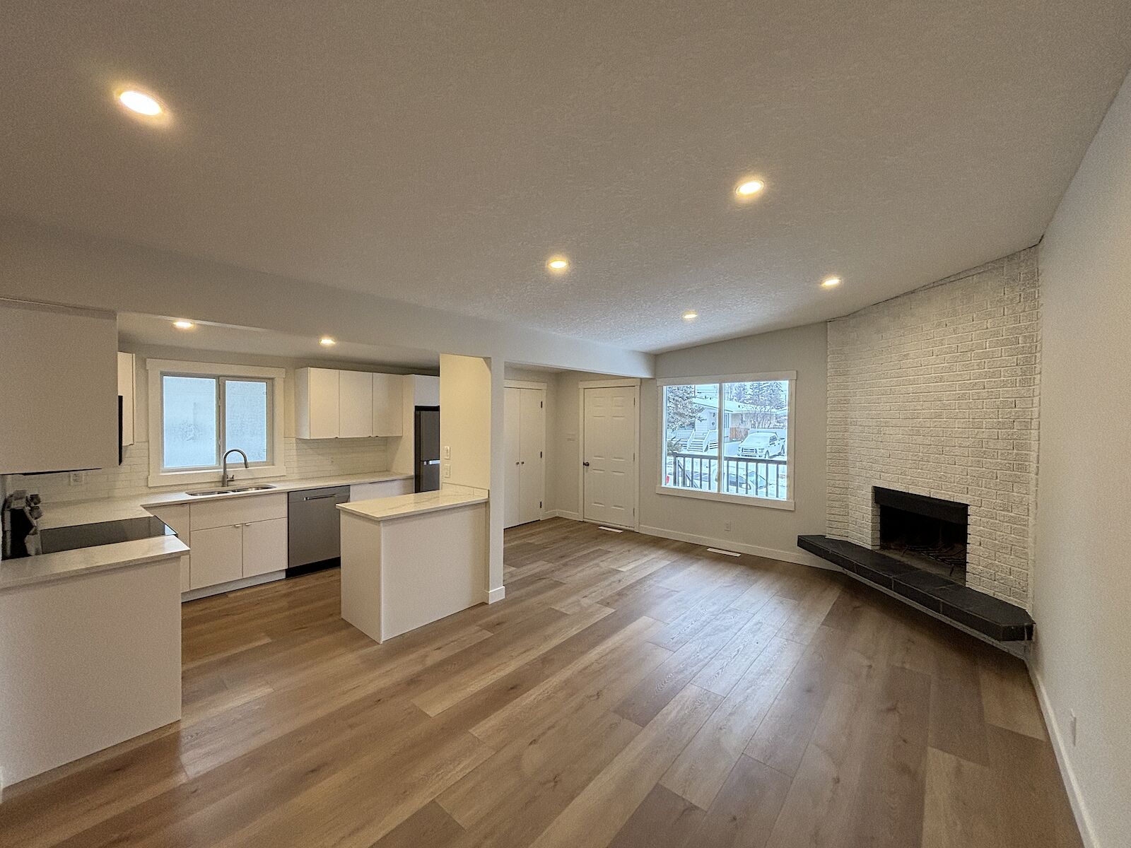 Calgary Pet Friendly Duplex For Rent Southwood Brand New Renovated   9745968.v.4c9a020b0727bdf434d1d1246aa180fa 