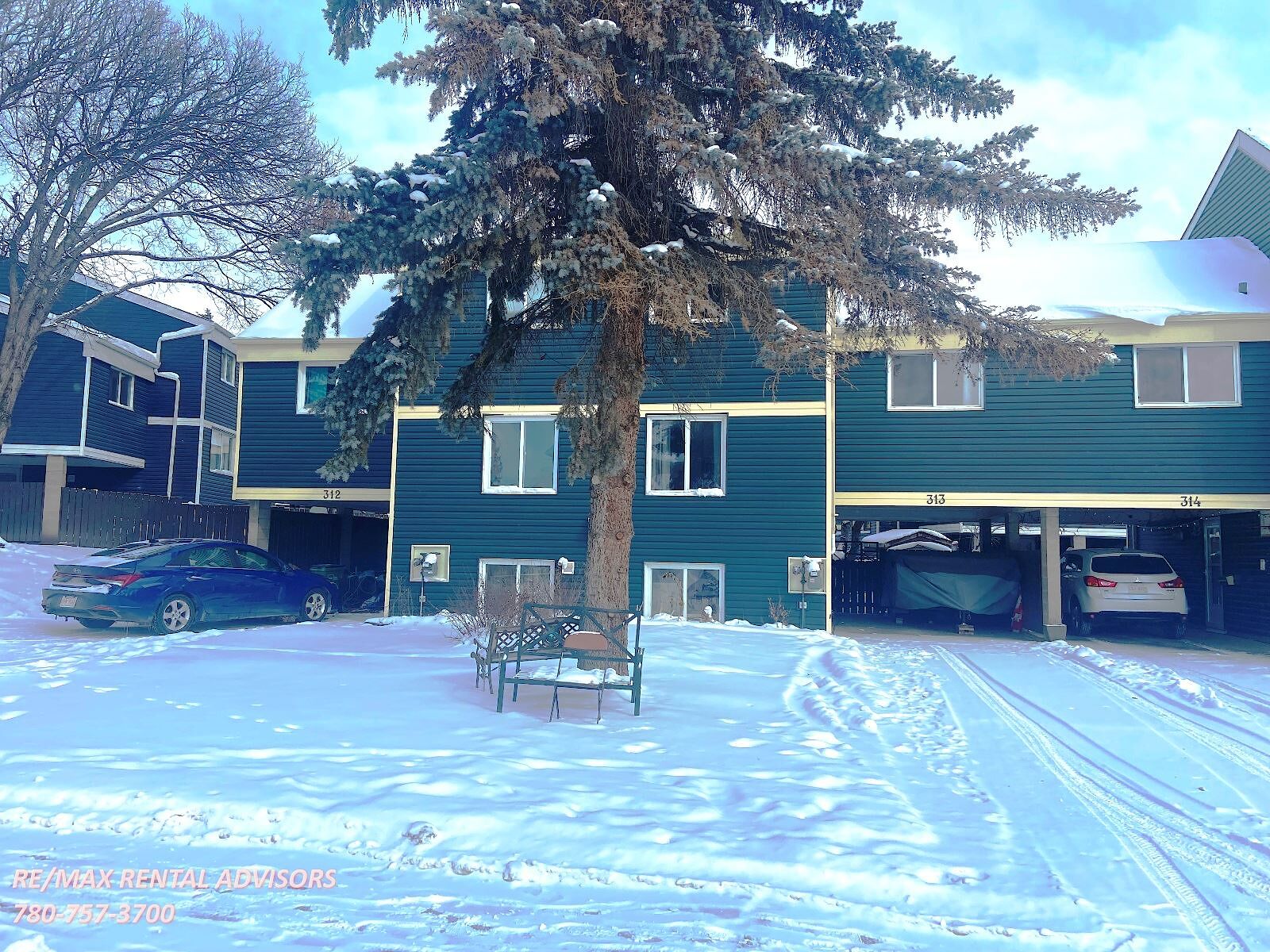 Edmonton Pet Friendly Townhouse For Rent | Lee Ridge | GREAT 4 BED, 1.5 ...