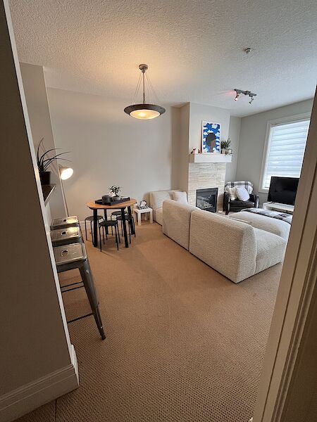 Calgary Condo Unit For Rent | Parkdale | Charming 2 bedroom, 2 Bathroom ...