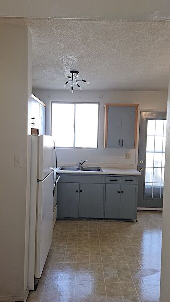 Calgary Pet Friendly Townhouse For Rent | Highland Park | Beautiful ...