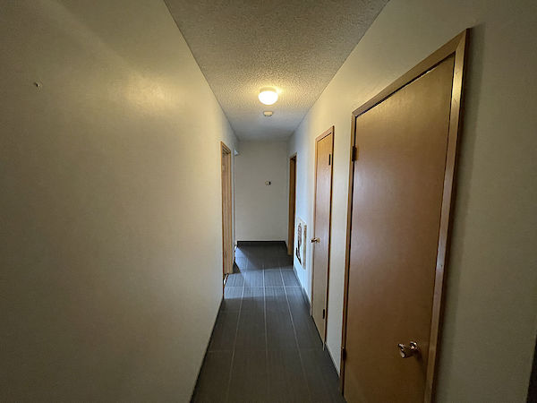 Calgary 1 bedroom Apartment for rent. Property photo: 57041-2