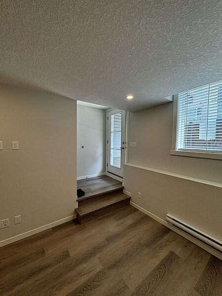 Calgary 1 bedroom Townhouse for rent. Property photo: 574894-2