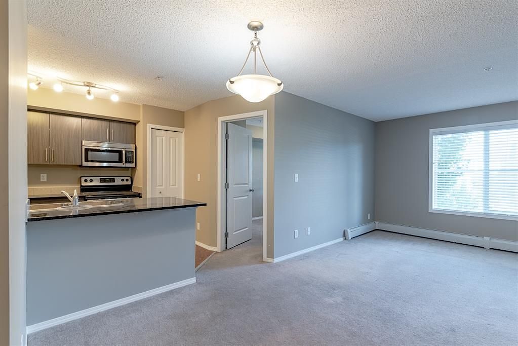 Calgary 2 bedrooms Condo Unit for rent. Property photo: 593865-1