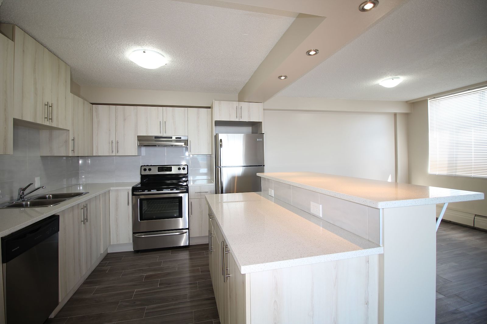 Calgary 2 bedrooms Apartment for rent. Property photo: 63434-1