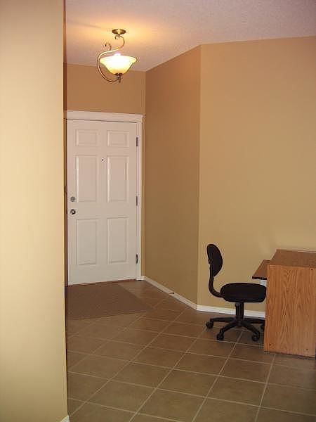 Calgary 2 bedrooms Condo for rent. Property photo: 63814-3