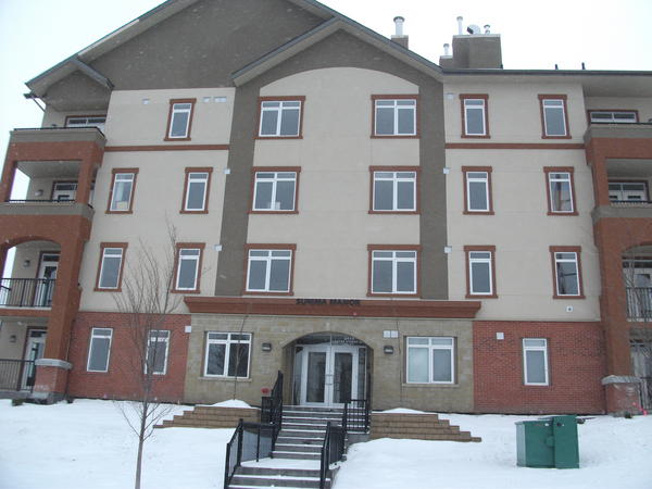 Calgary 2 bedrooms Condo for rent. Property photo: 64040-1