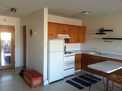 Calgary studio Condo Unit for rent. Property photo: 67129-3