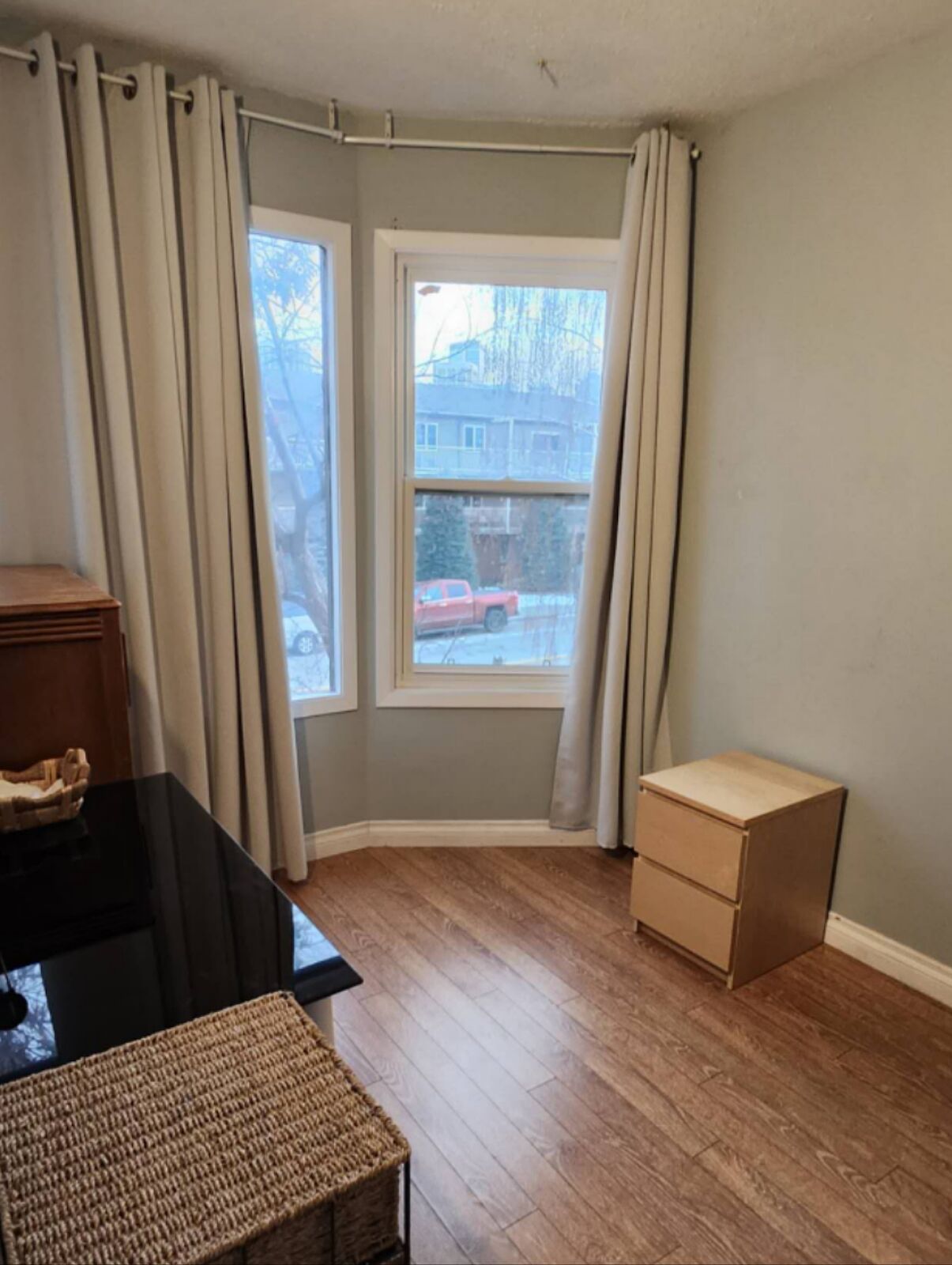 Calgary 3 bedrooms Room For Rent for rent. Property photo: 67532-1