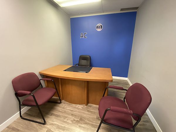 Calgary 3 bedrooms Office Space for rent. Property photo: 71246-2