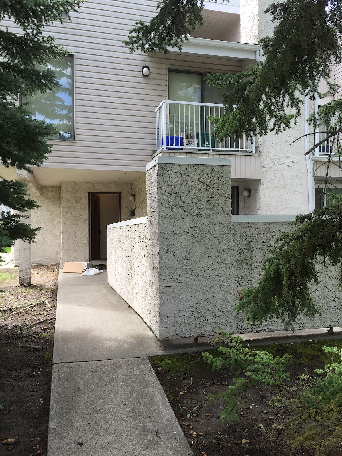Calgary 2 bedrooms Townhouse for rent. Property photo: 80652-1