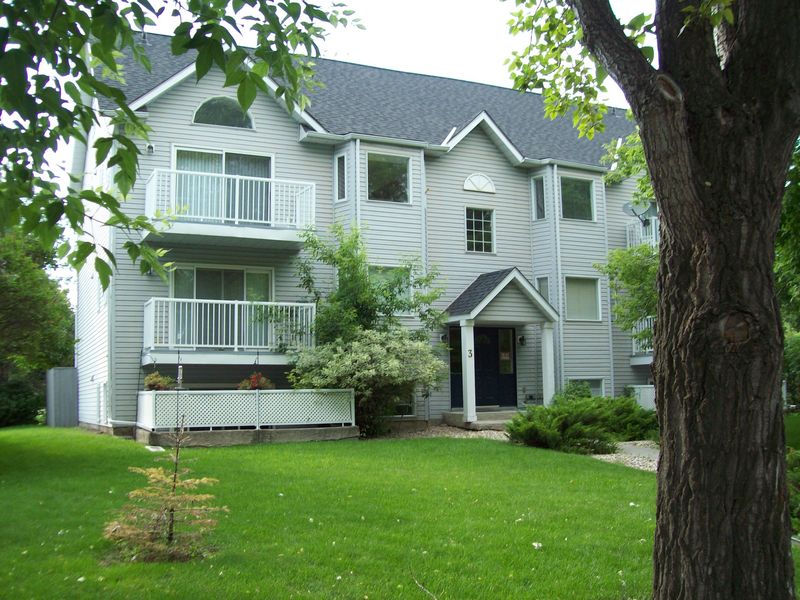 Okotoks 2 bedrooms Apartment for rent. Property photo: 81860-1