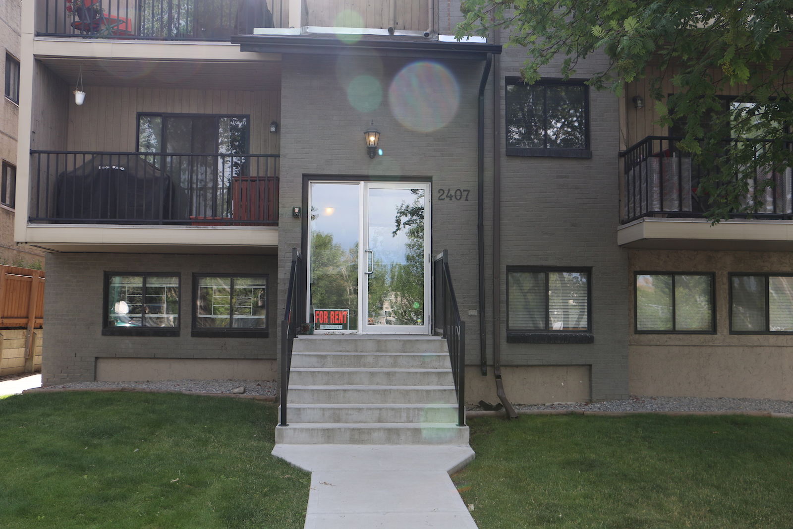 Calgary 1 bedroom Condo for rent. Property photo: 89845-1