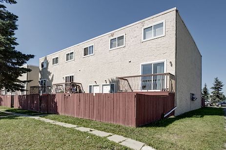 Calgary 2 bedrooms Townhouse for rent. Property photo: 90623-2