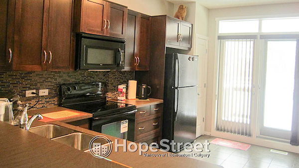 Calgary 2 bedrooms Townhouse for rent. Property photo: 96160-2
