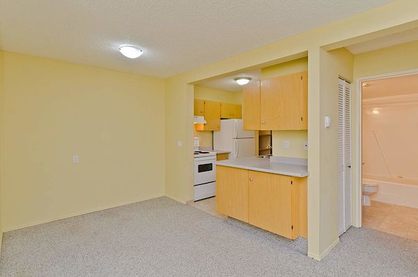 Calgary 1 bedroom Apartment for rent. Property photo: 96890-2